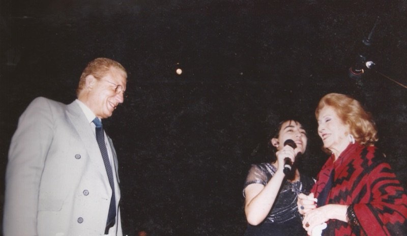 Saide junto a Juan Adrian Ratti y Nelly Omar, madrina artística